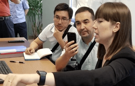 深圳北京上海廣州杭州口譯同聲傳譯陪同口譯會(huì)議展會(huì)翻譯服務(wù)加急